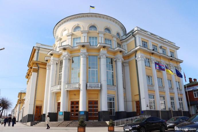 У Вінниці скликають позачергову сесію обласної ради. Обговорюватимуть питання кисневих концентраторів